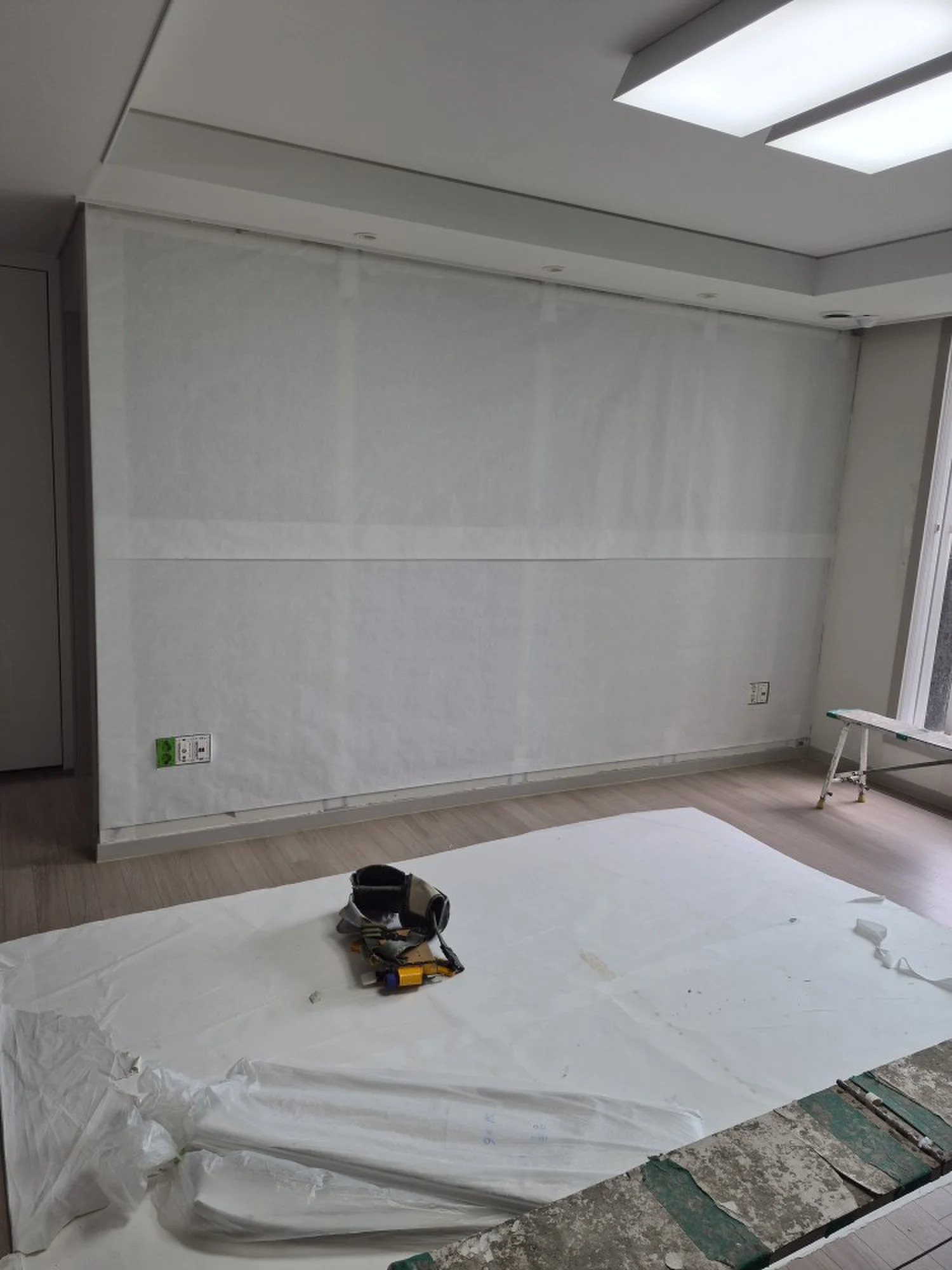 부천 역곡동 28평아파트 벽면 실크도배 시공 시공 사진